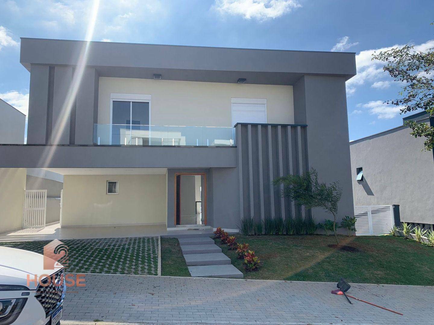 Casa de Condomínio à venda com 4 quartos, 424m² - Foto 1