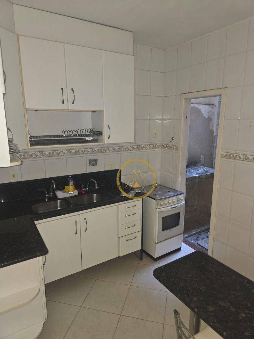 Casa à venda com 3 quartos, 200m² - Foto 15