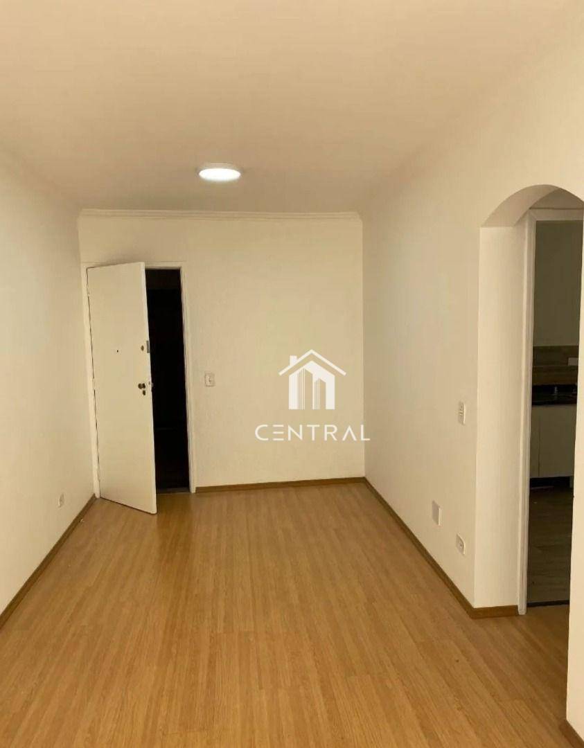 Apartamento à venda com 2 quartos, 72m² - Foto 2