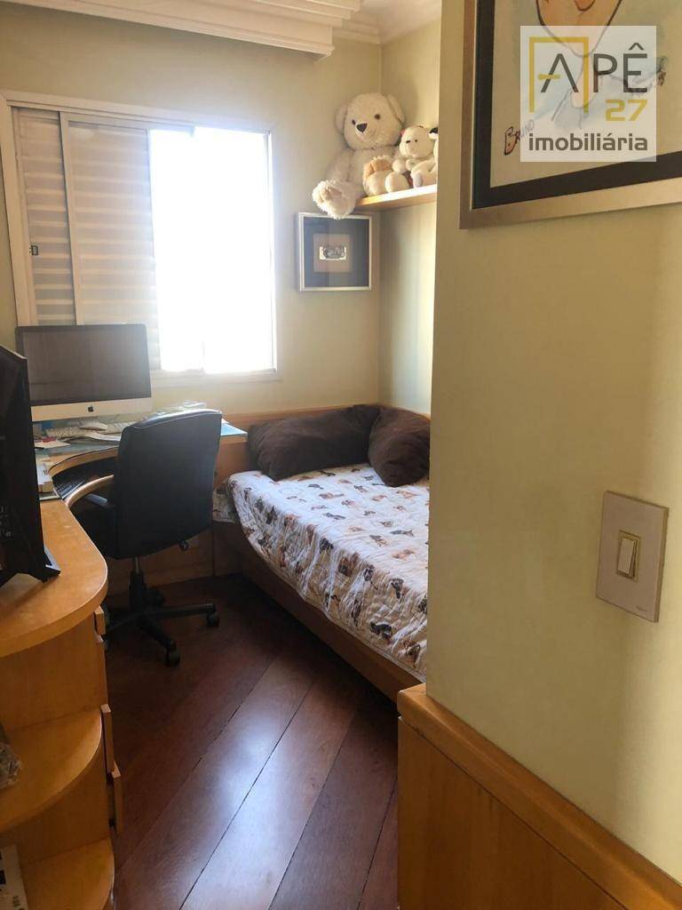 Apartamento à venda com 3 quartos, 220m² - Foto 17