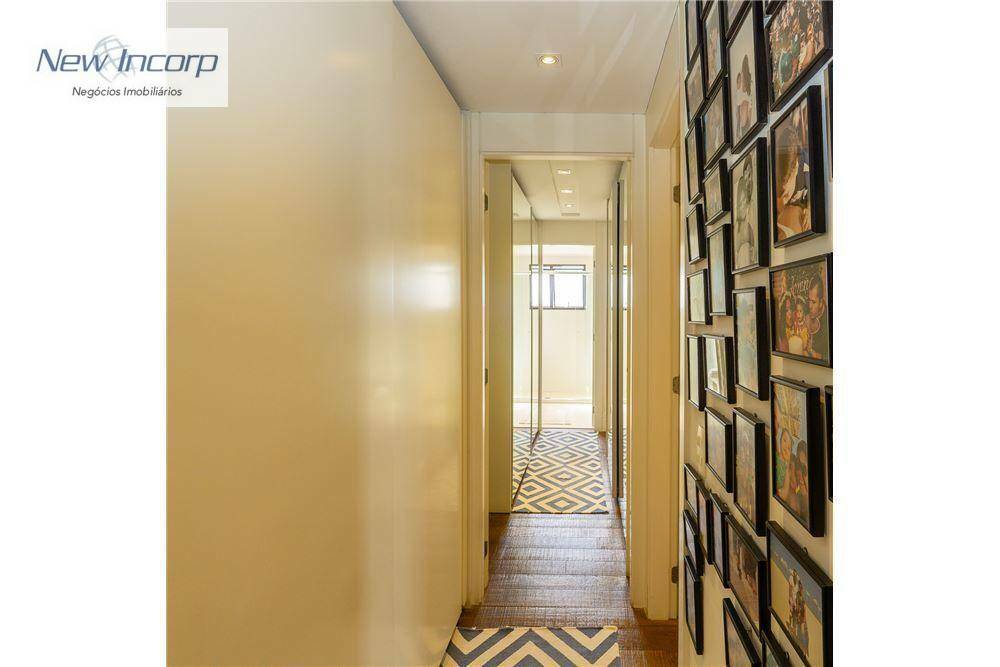 Apartamento à venda com 3 quartos, 209m² - Foto 27