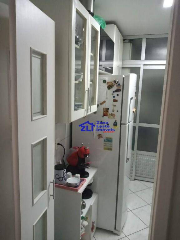 Apartamento à venda com 2 quartos, 63m² - Foto 11