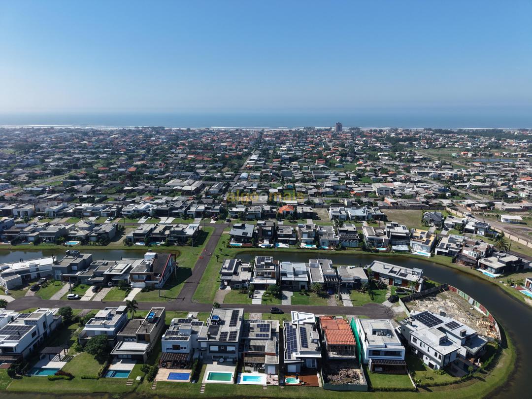 Casa de Condomínio à venda com 4 quartos, 270m² - Foto 15