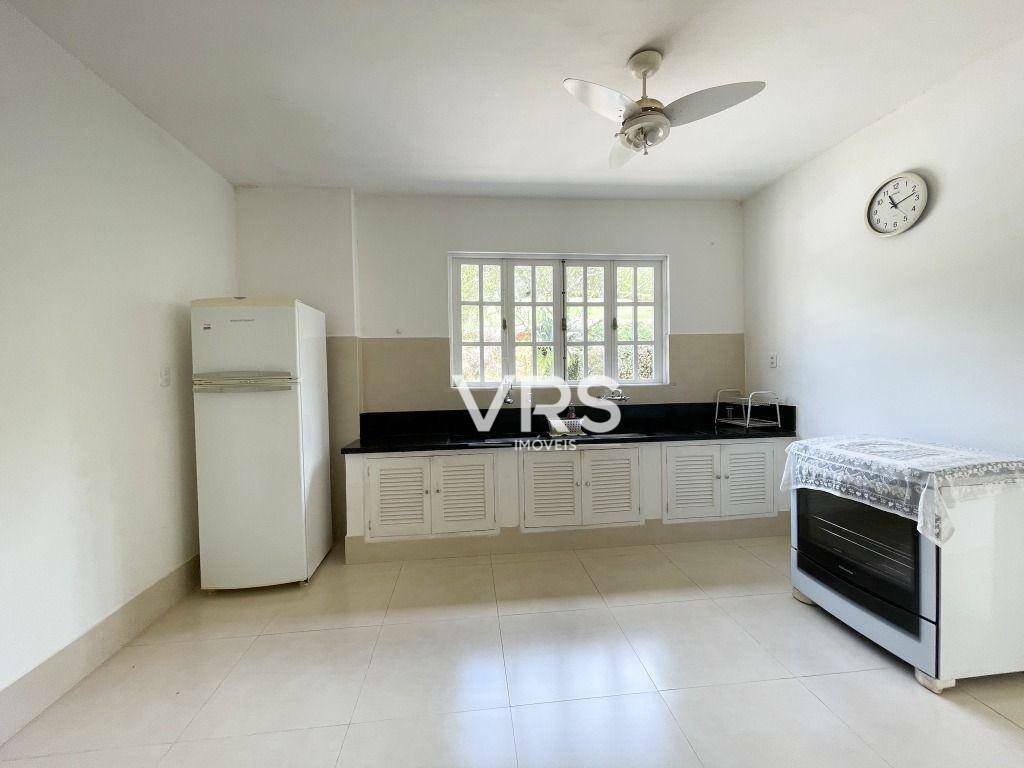 Casa à venda com 4 quartos, 350m² - Foto 14