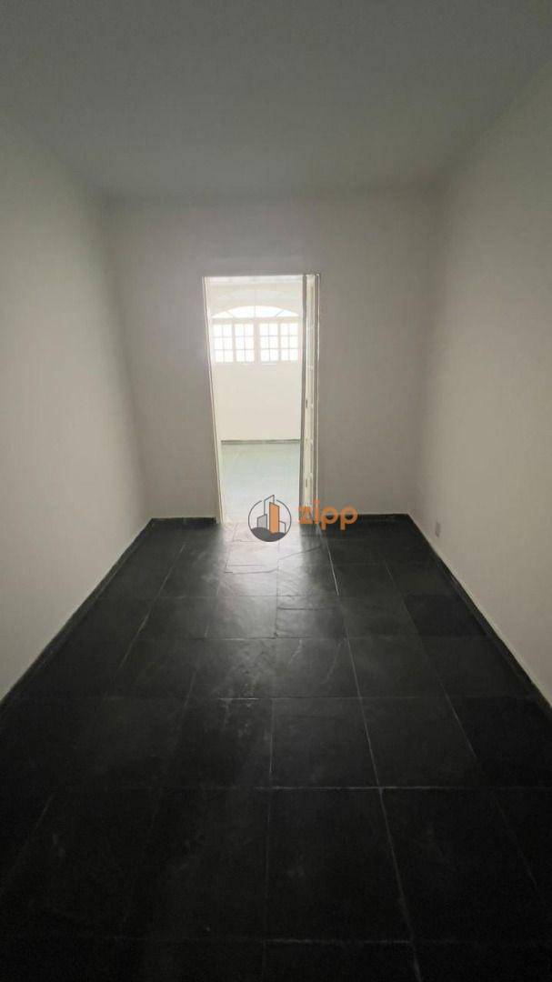 Sobrado à venda com 3 quartos, 270m² - Foto 35