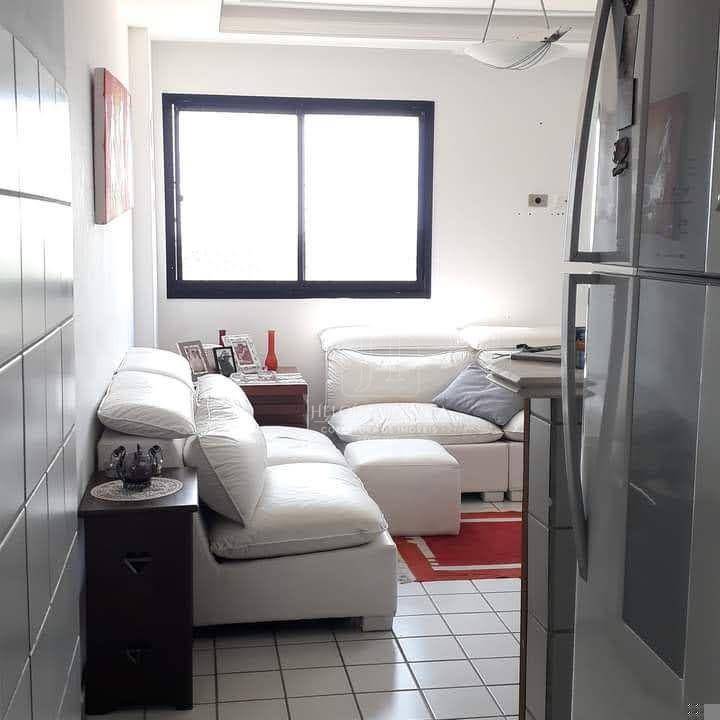 Apartamento à venda com 2 quartos, 79m² - Foto 3