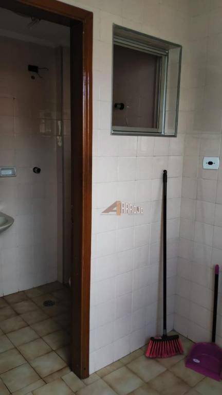 Apartamento à venda com 2 quartos, 67m² - Foto 9