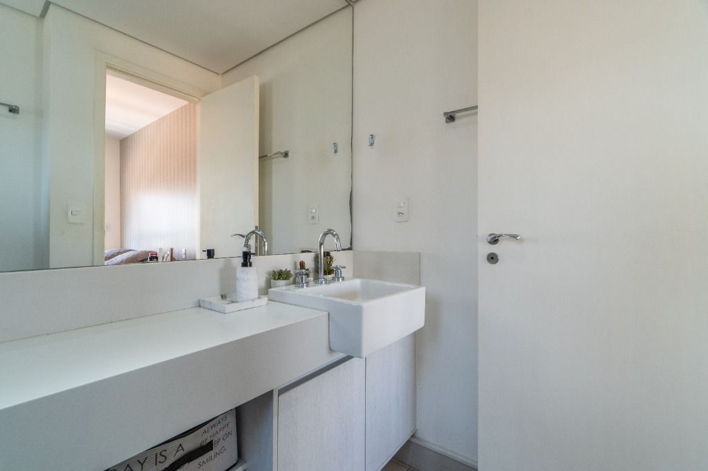 Apartamento à venda com 2 quartos, 66m² - Foto 12