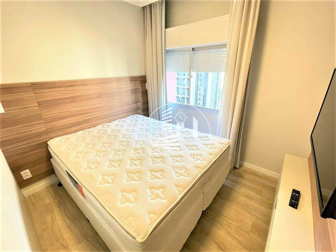 Apartamento para alugar com 3 quartos, 100m² - Foto 8