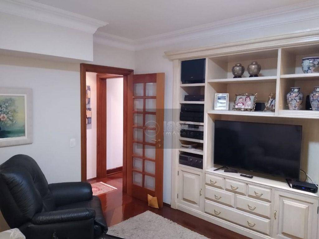 Apartamento à venda com 3 quartos, 260m² - Foto 12