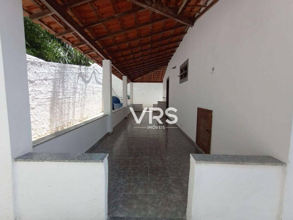 Casa à venda com 2 quartos, 200m² - Foto 29