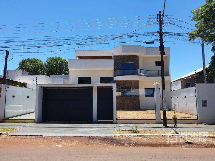 Sobrado à venda com 4 quartos, 324m² - Foto 1