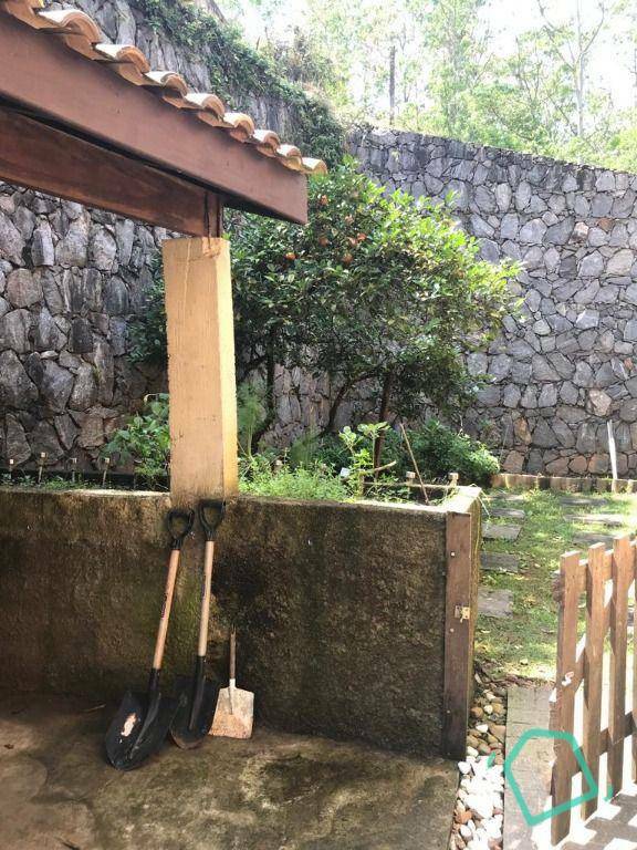 Casa de Condomínio à venda com 3 quartos, 240m² - Foto 19