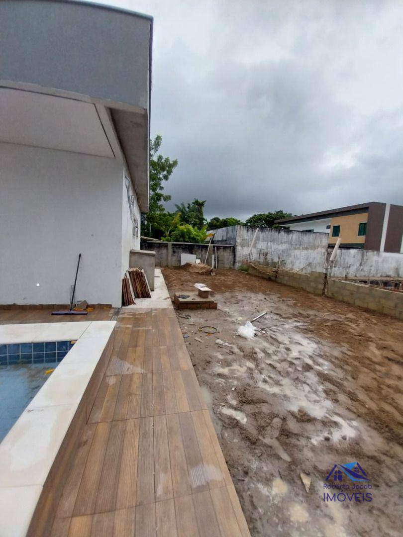 Casa de Condomínio à venda com 3 quartos, 300m² - Foto 9