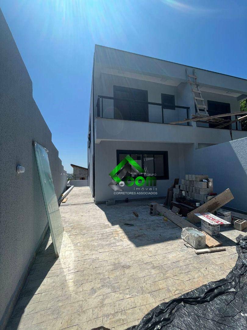 Casa à venda com 3 quartos, 115m² - Foto 2