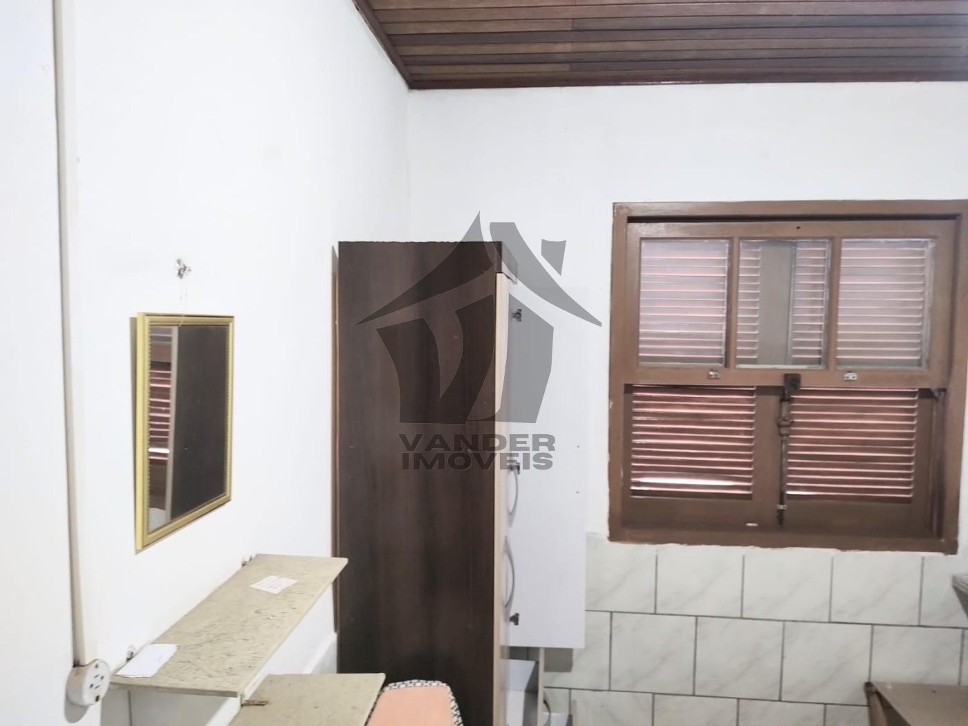 Casa à venda com 6 quartos, 300m² - Foto 19