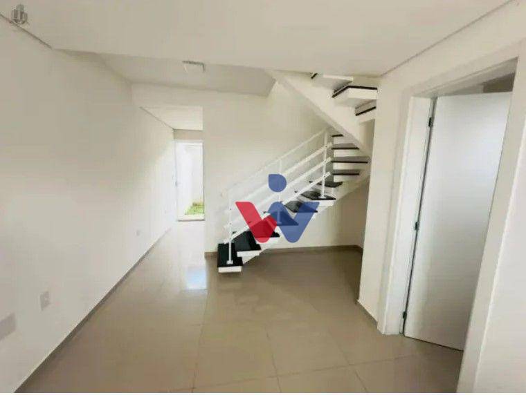 Casa à venda com 2 quartos, 60m² - Foto 6