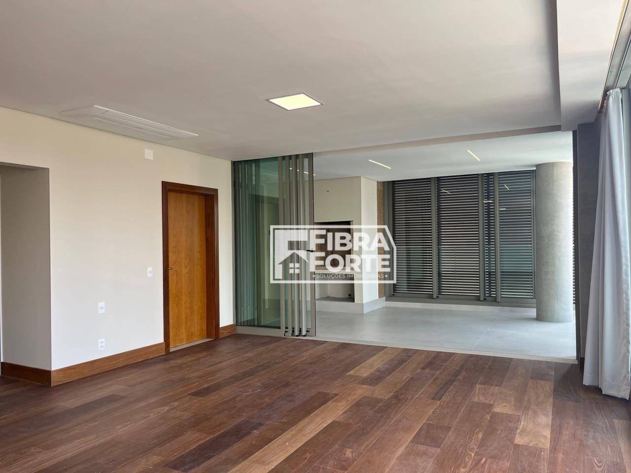 Apartamento à venda com 3 quartos, 257m² - Foto 4