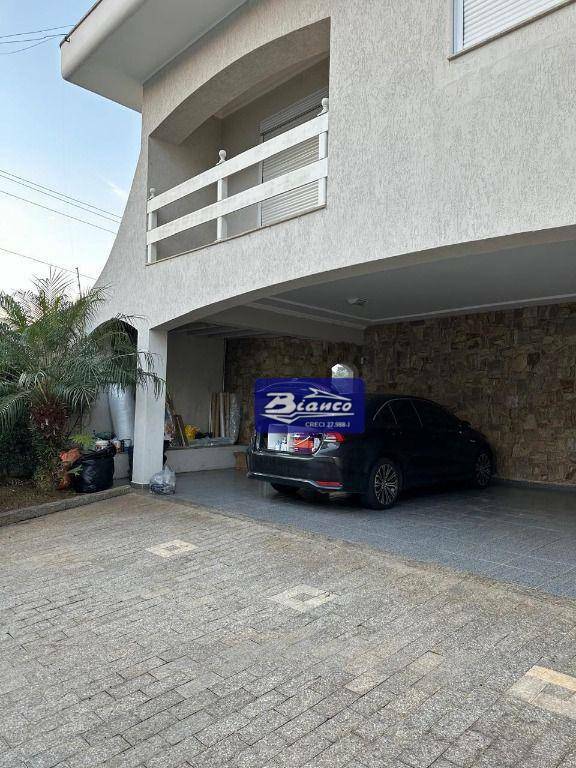 Sobrado à venda e aluguel com 3 quartos, 399m² - Foto 8