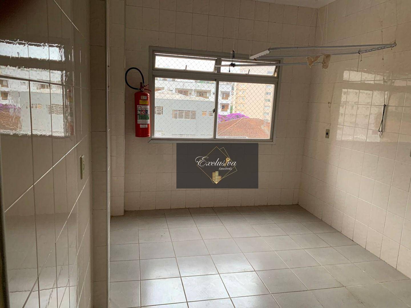 Apartamento à venda com 3 quartos, 142m² - Foto 18