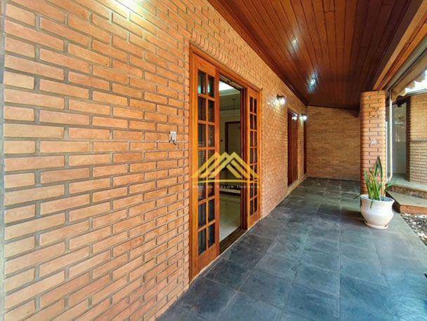 Casa à venda com 3 quartos, 300M2 - Foto 5