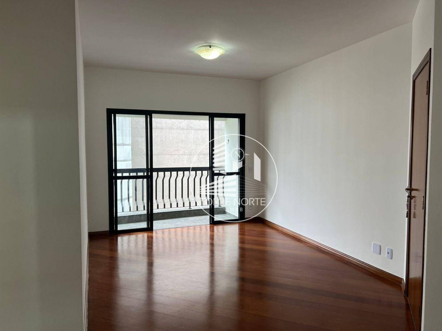 Apartamento à venda com 3 quartos, 95m² - Foto 1