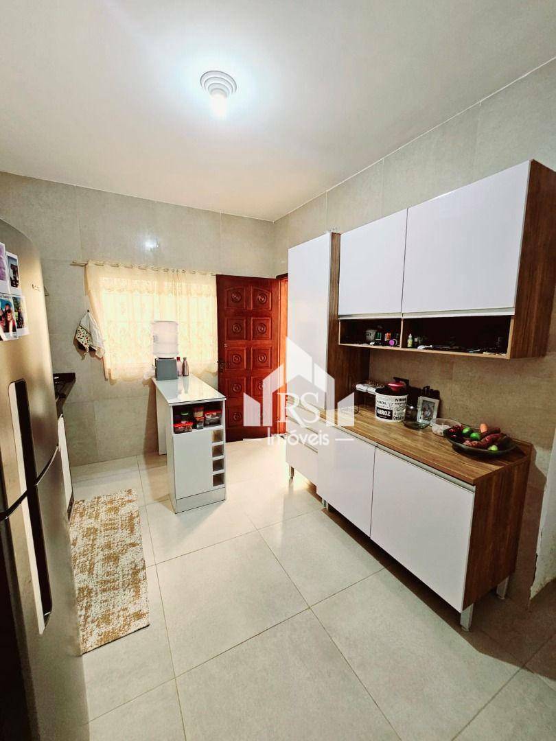 Casa à venda com 2 quartos, 80m² - Foto 8