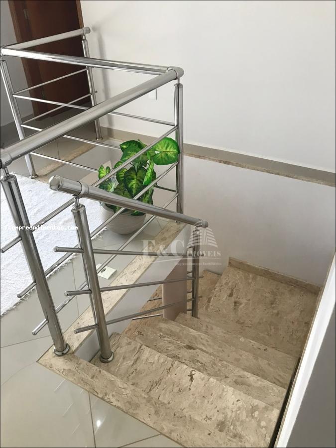 Casa à venda com 3 quartos, 200m² - Foto 40