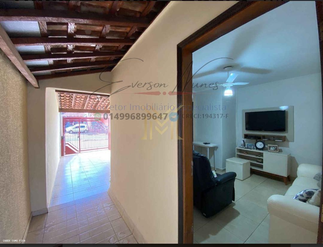 Casa à venda com 3 quartos, 250m² - Foto 10