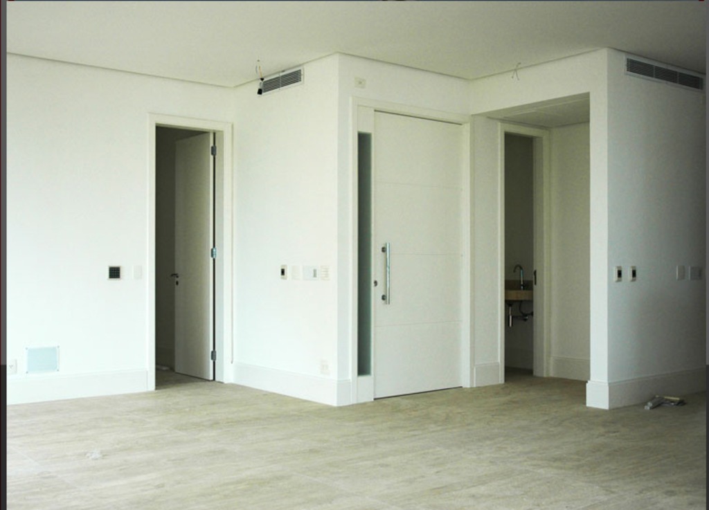 Apartamento à venda com 3 quartos, 205m² - Foto 2