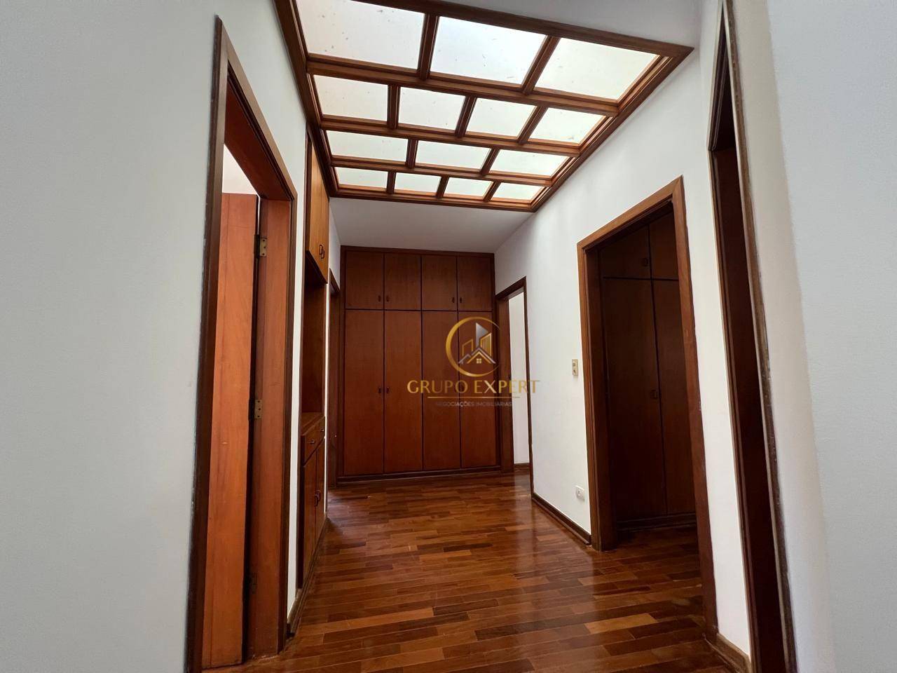 Casa de Condomínio à venda e aluguel com 3 quartos, 300m² - Foto 13