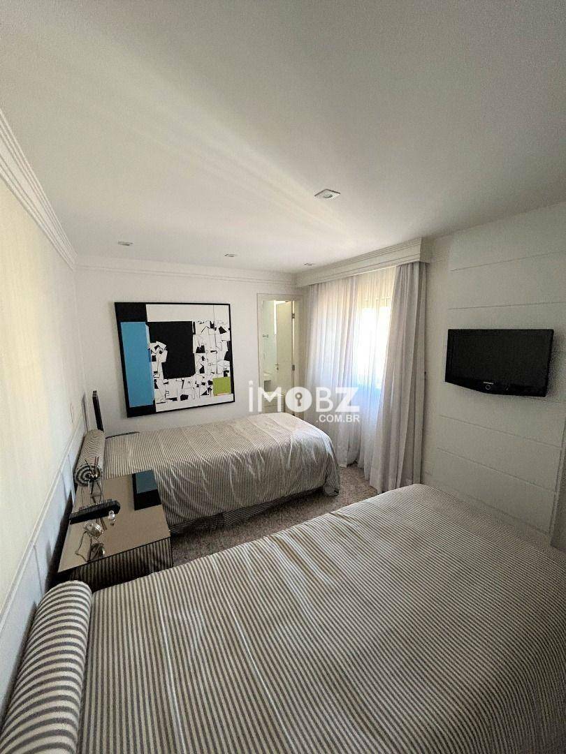 Apartamento à venda com 3 quartos, 270m² - Foto 13