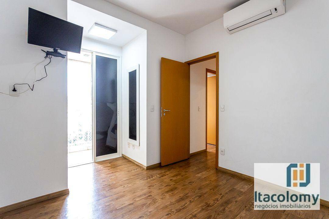 Apartamento à venda com 2 quartos, 72m² - Foto 25