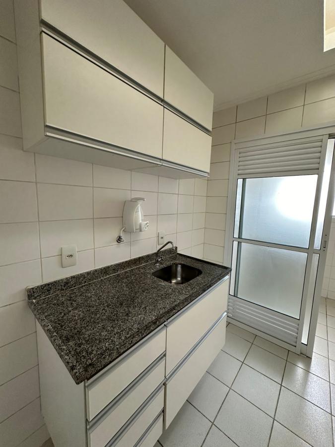 Apartamento à venda com 2 quartos, 74m² - Foto 7