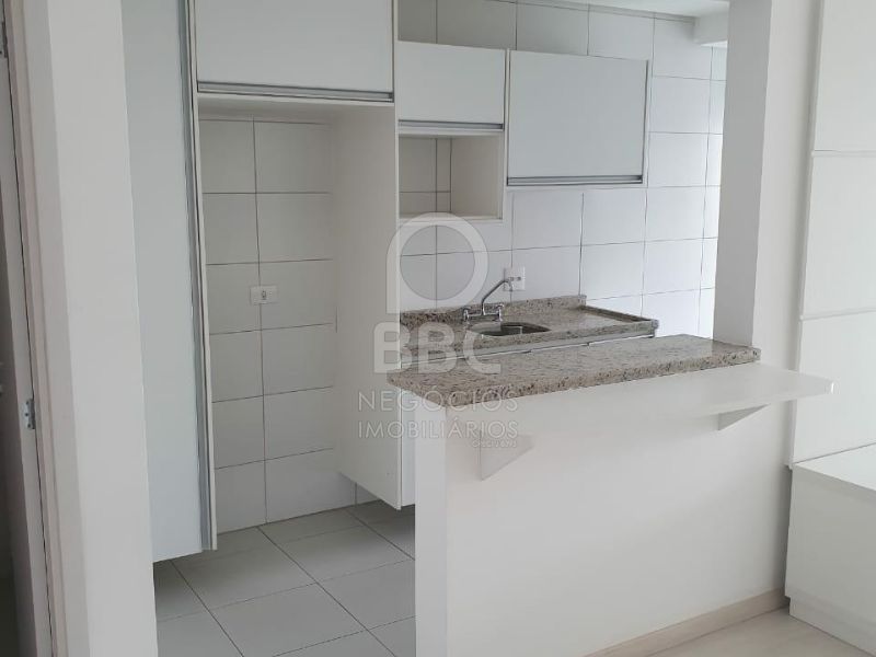 Apartamento para alugar com 2 quartos, 75m² - Foto 8