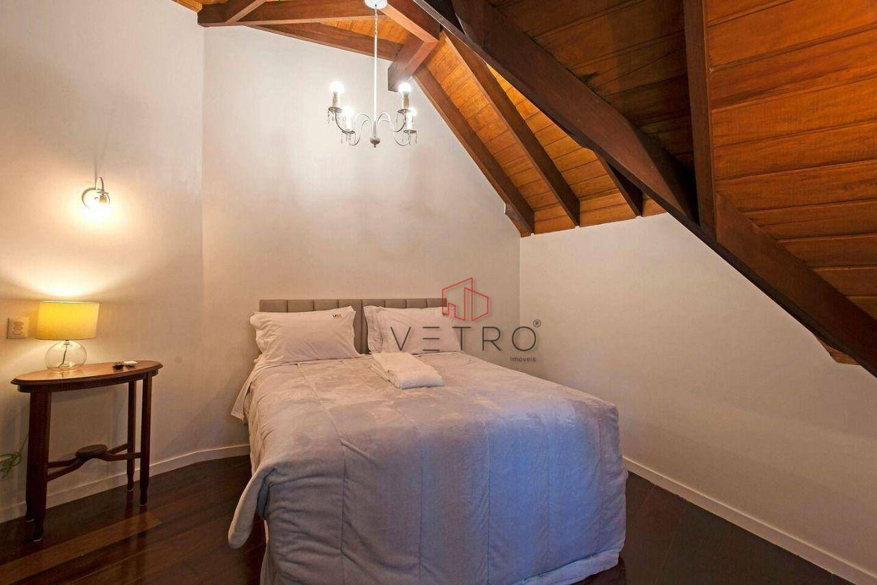 Casa à venda com 3 quartos, 278m² - Foto 15