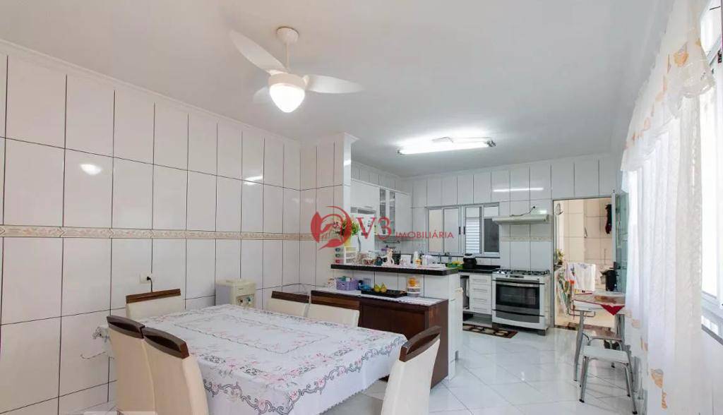 Sobrado à venda com 3 quartos, 210m² - Foto 5