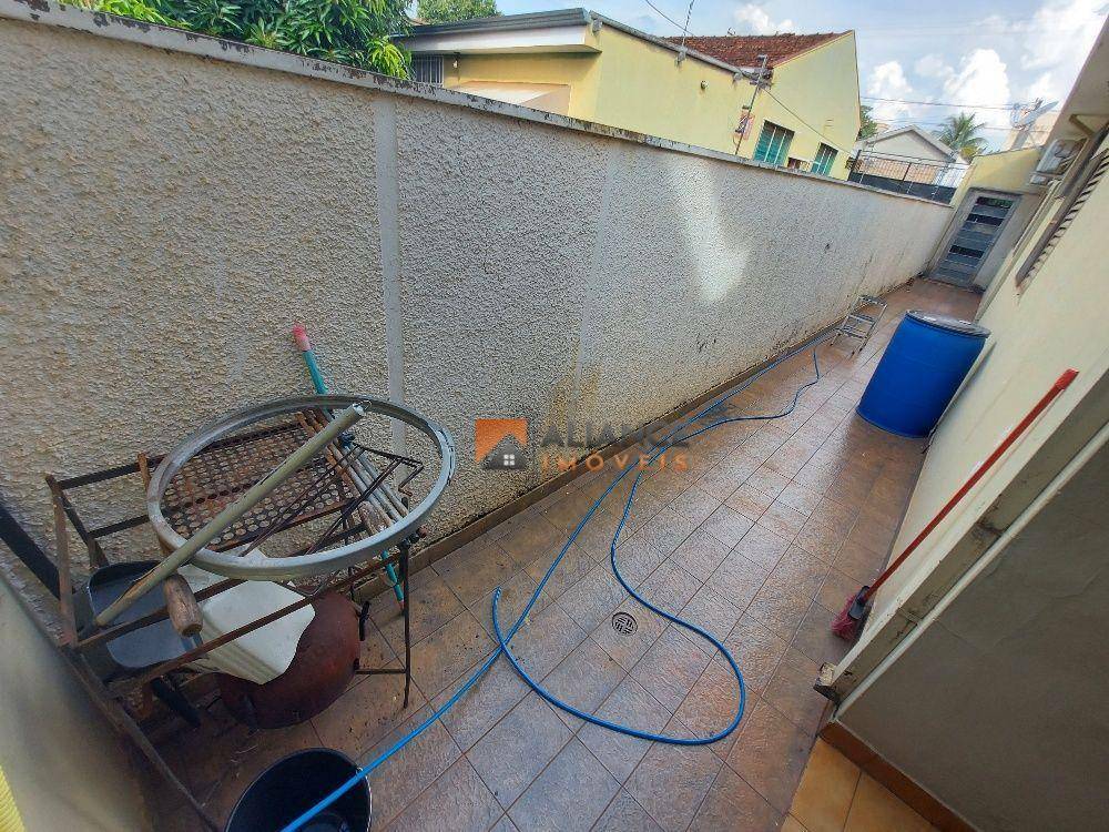 Casa à venda com 3 quartos, 108m² - Foto 19