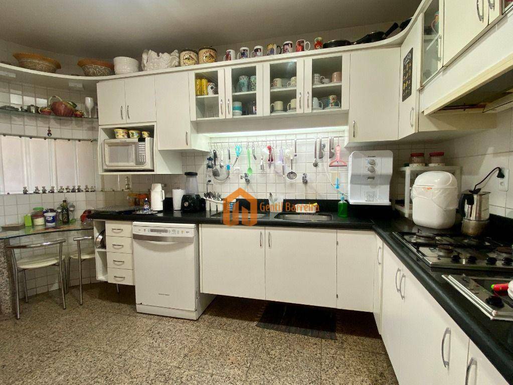 Apartamento à venda com 3 quartos, 150m² - Foto 13