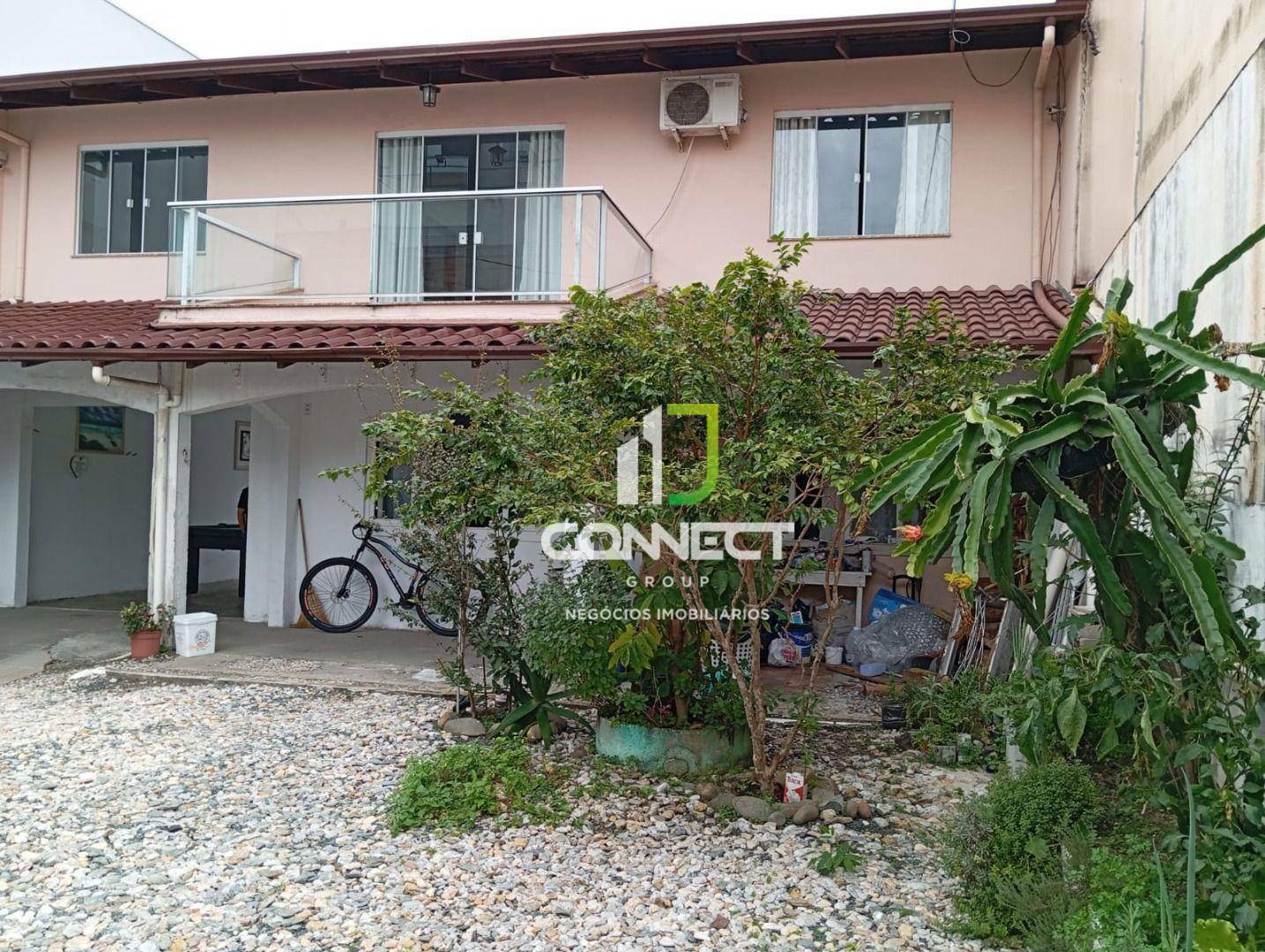 Casa à venda com 4 quartos, 163m² - Foto 1