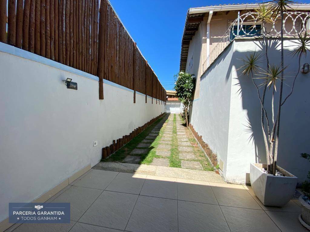 Casa à venda com 6 quartos, 280m² - Foto 16