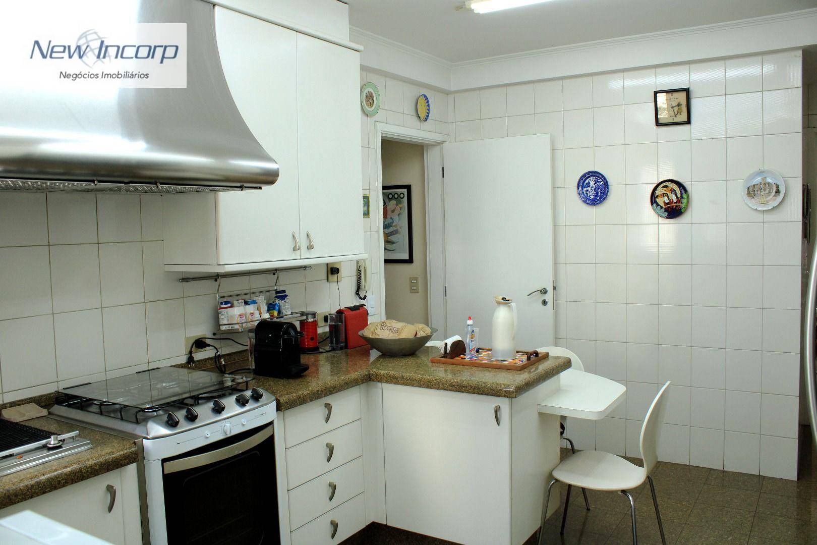 Apartamento à venda com 3 quartos, 168m² - Foto 25