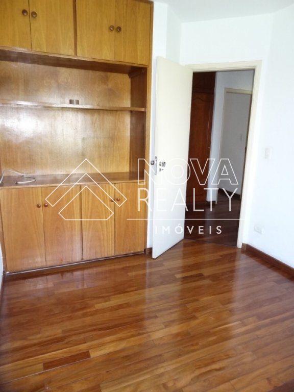 Apartamento para alugar com 4 quartos, 140m² - Foto 7