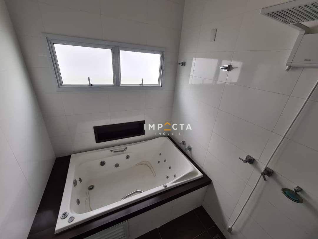 Casa à venda com 3 quartos, 250m² - Foto 3