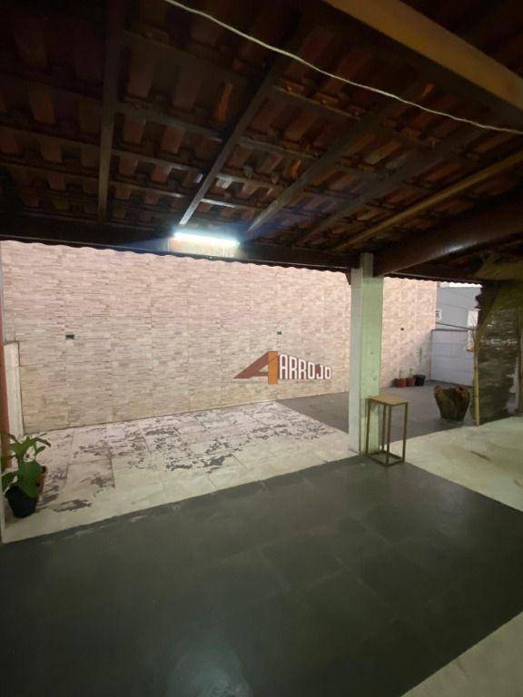 Casa à venda com 2 quartos, 140m² - Foto 13