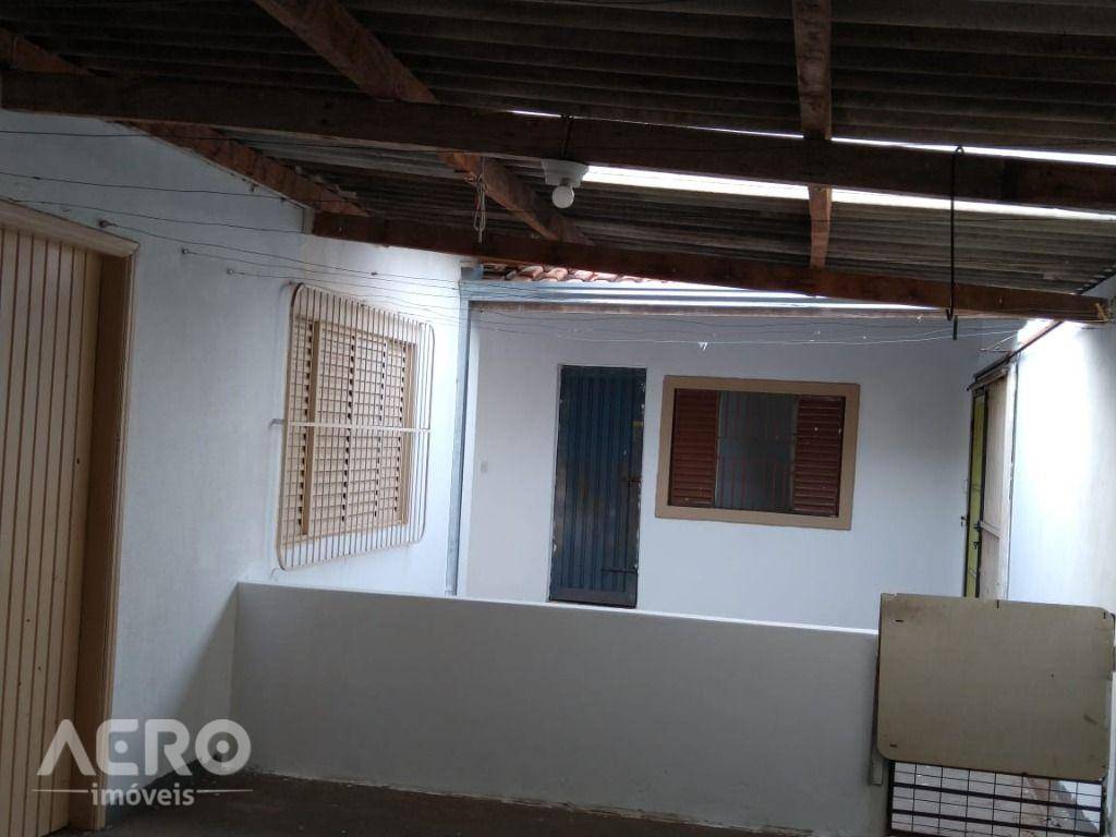 Casa à venda com 3 quartos, 156m² - Foto 8