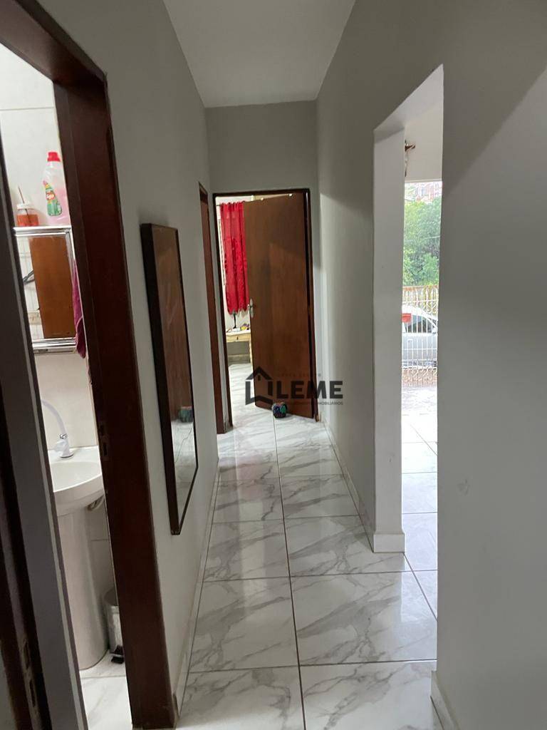 Casa à venda com 3 quartos, 80m² - Foto 3