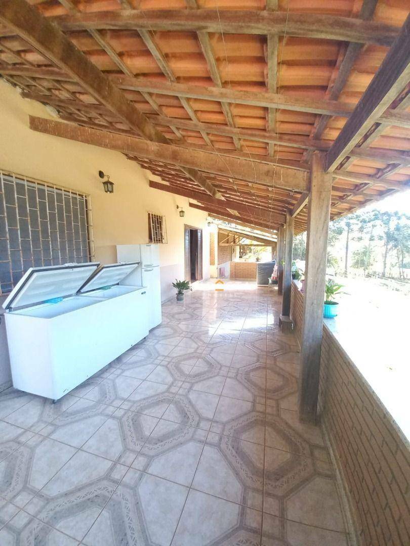 Chácara à venda com 6 quartos, 150m² - Foto 11