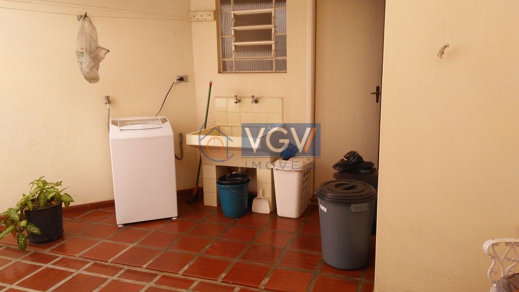 Casa à venda e aluguel com 3 quartos, 200m² - Foto 12