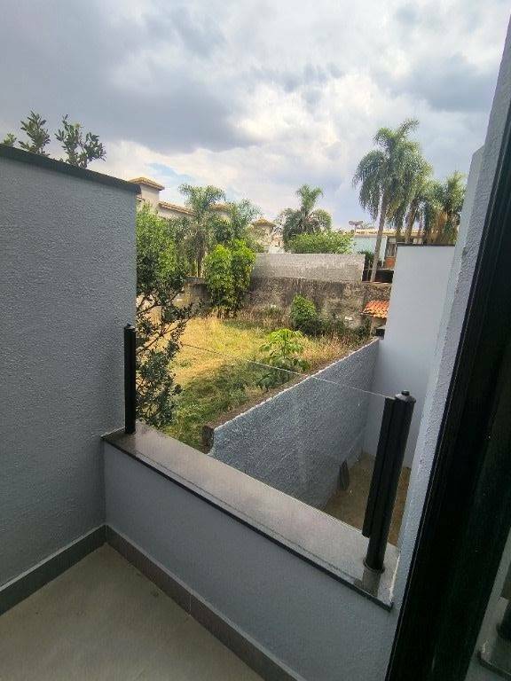 Casa de Condomínio para alugar com 3 quartos, 168m² - Foto 31